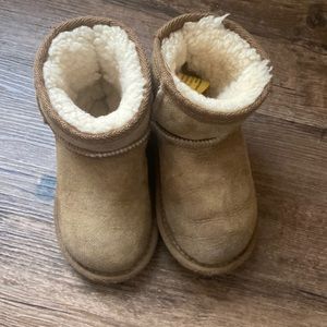 Kids UGGS boots